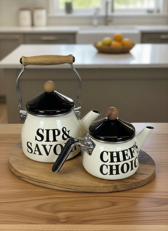 کرم دارای نوشته انگلیسی